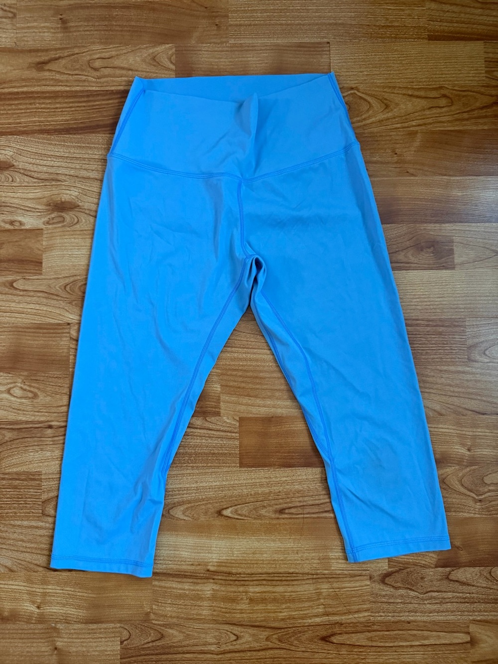 Lululemon blue cropped leggings